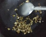A picture of step 6 of Spinach and mushroom soup.