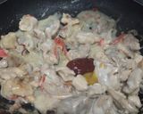 Foto del paso 4 de la receta: Pollo🍗en salsa🥯de queso🧅🫑🧄