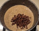 Foto del passaggio 13 della ricetta Minestra di ceci neri funghi pioppini e castagne