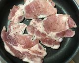 A picture of step 4 of トントキ / Pork Loin steak.