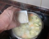 Foto del paso 2 de la receta Crema de zanahorias y calabacín con arroz y batata