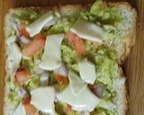A picture of step 3 of Avocado sandwich.