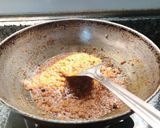 A picture of step 3 of Aloo phulkopir dalna.