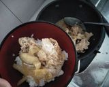 A picture of step 4 of Pork and Shiitake Rice Bowl.