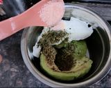A picture of step 2 of Cheese Avocado Spread Cream.