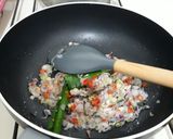 Foto langkah ke 2 dari resep Ayam Suwir Sambal Matah-Pandan.