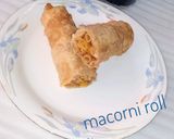 A picture of step 4 of Macaroni roll.