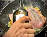 Foto del paso 4 de la receta: Jurel guisado con patata y cebolla