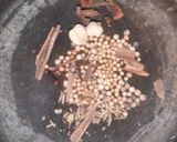 Foto langkah ke 1 dari resep Nasi goreng kambing kebon sirih.
