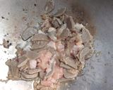 Foto langkah ke 4 dari resep 42. Kwetiau Goreng Ayam Bakso.