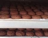 Foto langkah ke 3 dari resep Van Houten Chocolate Kismis cookies.