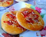 Foto langkah ke 6 dari resep Mini Pizza.