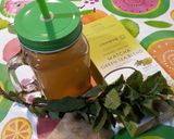 Foto del paso 3 de la receta Infusión de té matcha, menta y jengibre