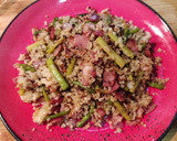 Foto del paso 3 de la receta: Salteado de quinoa, espárragos y beicon