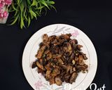 A picture of step 3 of Button Mushroom Stir Fry.