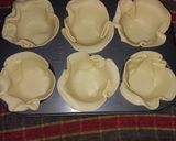 Foto del paso 2 de la receta: Mini quiche de queso, choclo y champiñones 👩🍳