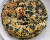 Foto del paso 6 de la receta: Tortilla de espinacas y queso de cabra