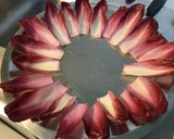 Une image de l'étape 5 de Salade d endives rouges,concombre noa,tomate cœur de bœuf et oignon cebette.