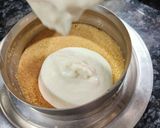 A picture of step 6 of Strawberry Cheese cake.