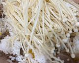 Foto langkah ke 2 dari resep Nasi Goreng Enoki.