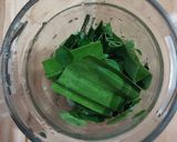 Foto langkah ke 2 dari resep Es Lumut Susu Daun Kelor.