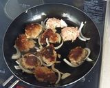 A picture of step 8 of Frikadeller (Danish Meatballs).