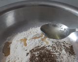 A picture of step 3 of Cheesy pizza sauce paratha.