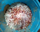 A picture of step 1 of Piyaz Tamatar Pakora.