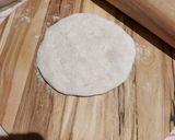 A picture of step 5 of Gol roti /chapati.