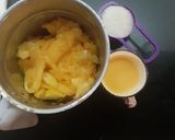 A picture of step 1 of Mango chocolate smoothie.