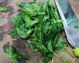 Hình bước làm 2 của món Nấm đùi gà, mì căn kho lá quế