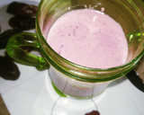 A picture of step 3 of Strawberry dates smoothies.