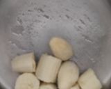 A picture of step 1 of Banana shake.