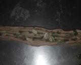 A picture of step 4 of Garlic chilli paratha.
