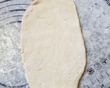 Foto del paso 4 de la receta: Masa de pizza rellena de lomo en salsa MCC