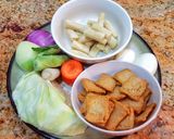 A picture of step 1 of Tteokbokki (spicy rice cake).