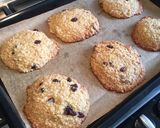 A picture of step 6 of Chewy Fruity Flapjack Cookies.