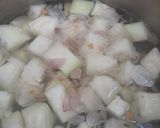 Foto langkah ke 3 dari resep Sayur Bening Labu Putih.