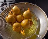 A picture of step 8 of Aloo Chop/ Aloo Bonda.