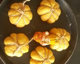 A picture of step 9 of Pumpkin buns.