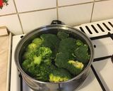 Brokkolis-sajtos csirkemell recept fázis 2 fotója
