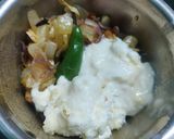 A picture of step 2 of Punjabi Dum Aloo.