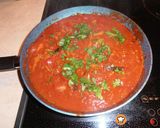 Φωτογραφία βήματος 10 της συνταγής Shakshuka. Αυγά σε σάλτσα ντομάτας