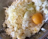 Foto del paso 2 de la receta: Pizza con masa de coliflor