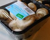 Foto langkah ke 1 dari resep Mushroom sauce aka saus jamur.