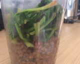 Foto del passaggio 3 della ricetta Hamburger di lenticchie e spinaci per bimbi sani e felici