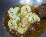 A picture of step 3 of Aloo gobhi pakora.