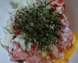 Foto del paso 3 de la receta: Hamburguecitas caseras de cerdo