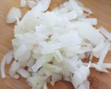 A picture of step 1 of Clear Plain Soup.