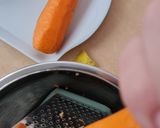 Foto del paso 1 de la receta: Galletitas de zanahoria y queso 🥕 🧀 🥚 Tres ingredientes